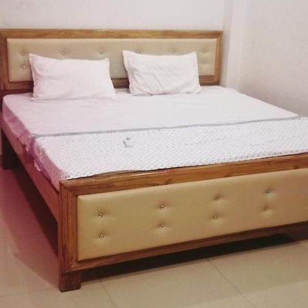 Maa Savitri Gest House Hotel Ayodhya Eksteriør billede
