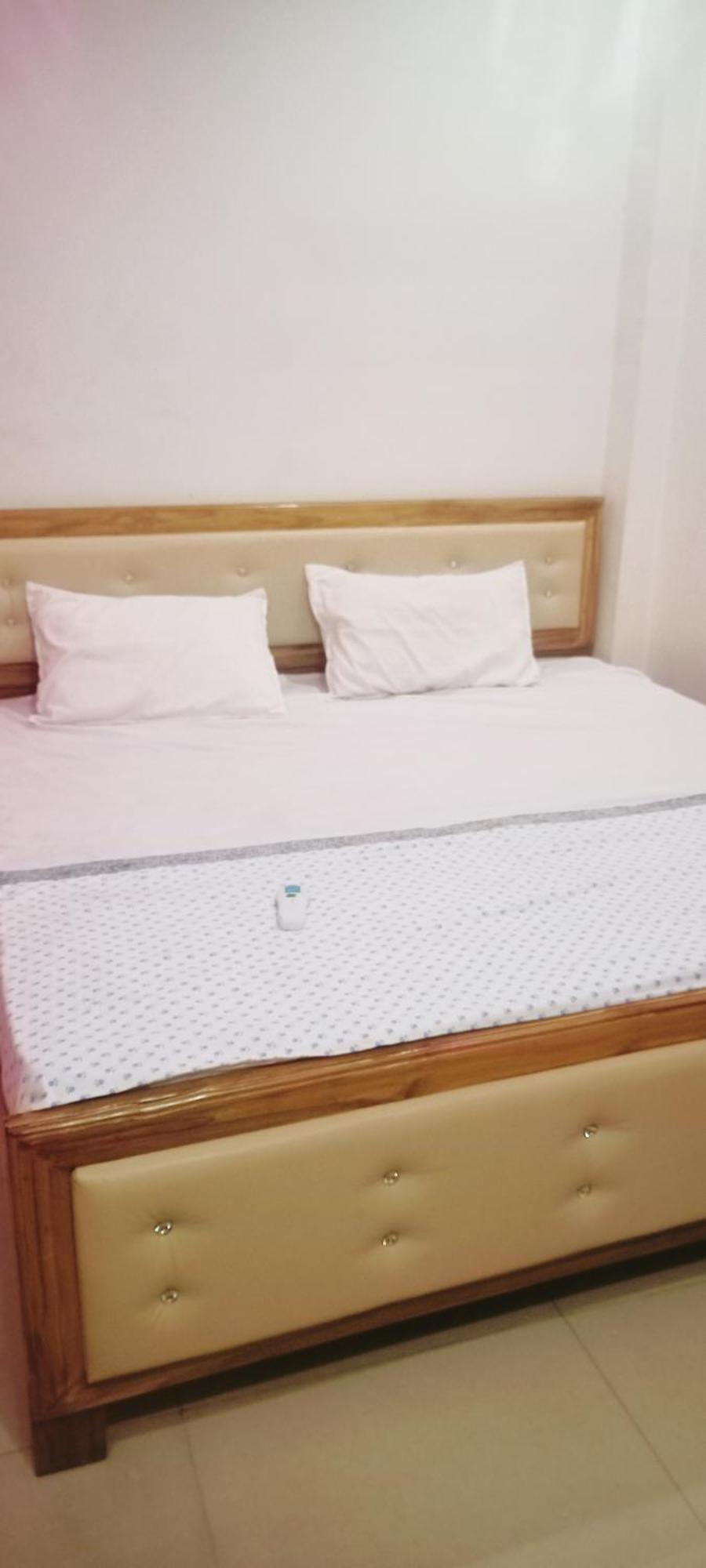 Maa Savitri Gest House Hotel Ayodhya Eksteriør billede